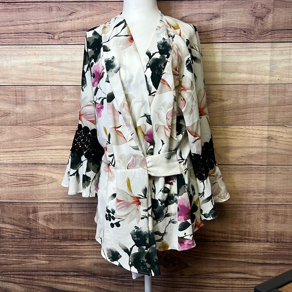 Beautiful Relativity Top